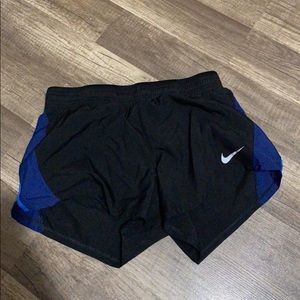 black and blue nike shorts